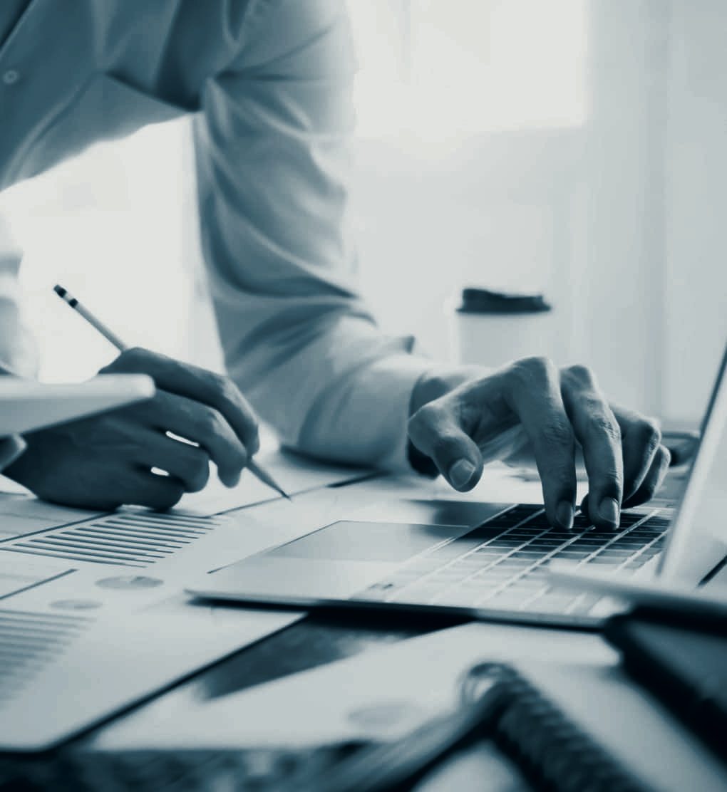 Travail de précision sur un dossier comptable
